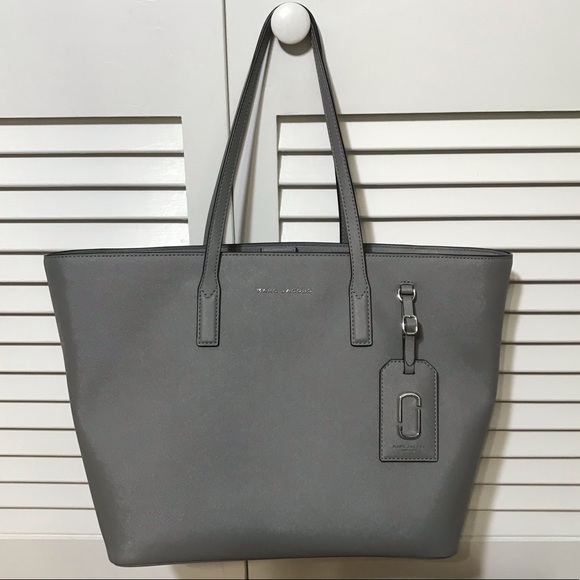 🎉NWT🎉Marc Jacobs Large Grey Saffiano Tote Bag - Picture 1 of 8